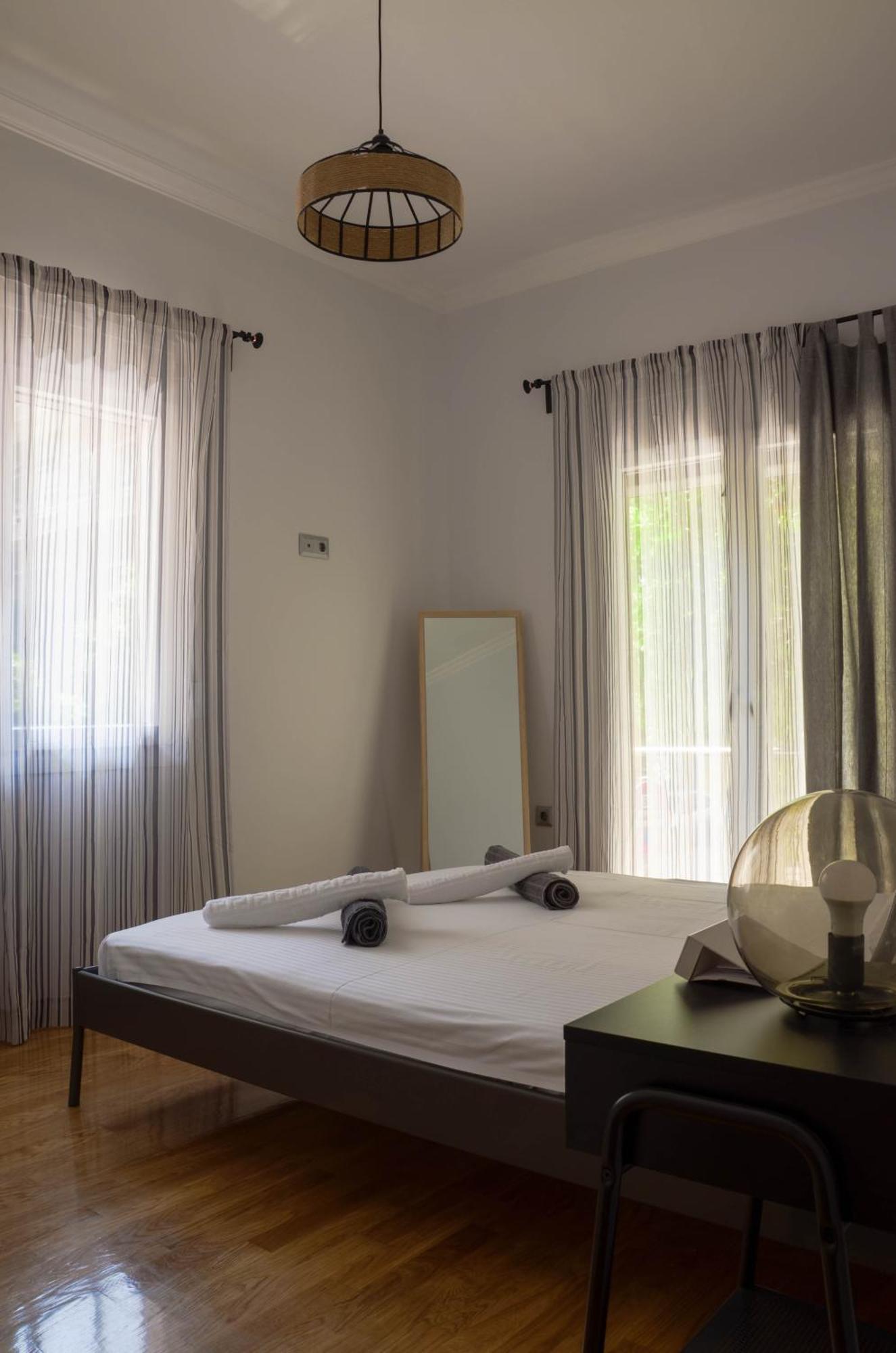 Adorable 2 Bedroom Apartment Close To Ancient Athens City Center Exterior photo